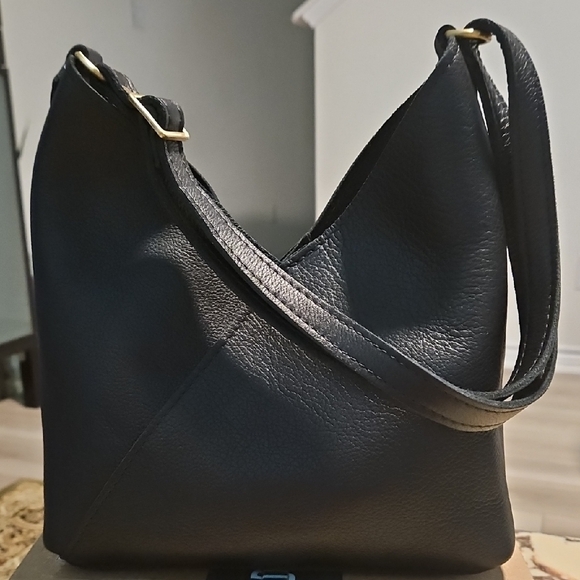 Portland Leather Goods Small Naomi Shoulder Bag - Picture 3 of 8